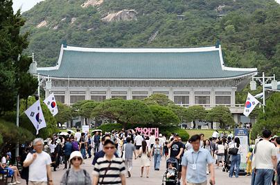 경제심리 10개월 만에 최고치…"정치 불확실성 종식·금리인하 효과"